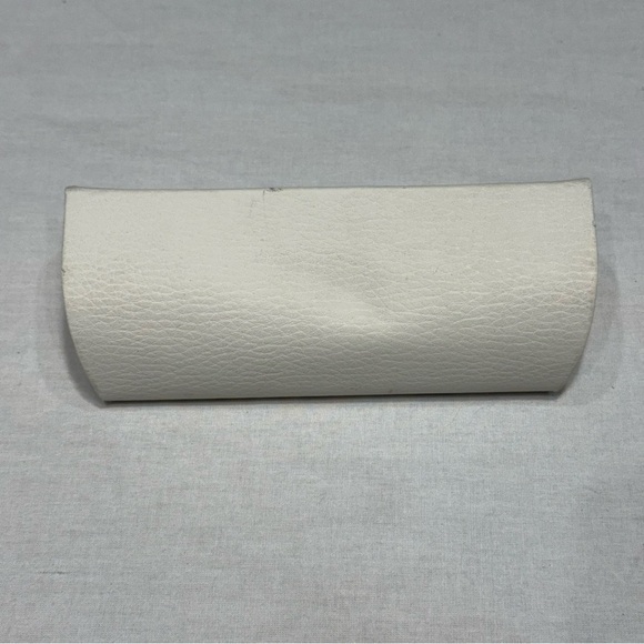Michael Kors Cream Glasses Case - Picture 3 of 7